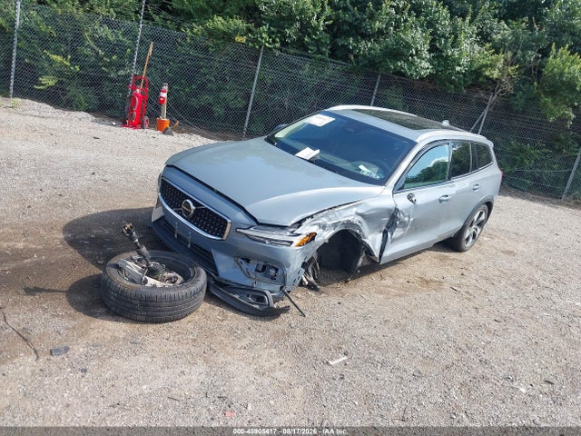 YV4L12WY2P2107307 Volvo V60 Cross Country B5 Plus