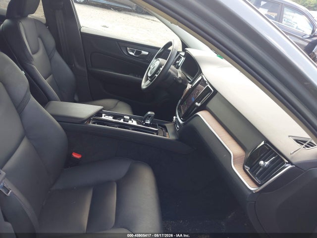 YV4L12WY2P2107307 Volvo V60 Cross Country B5 Plus