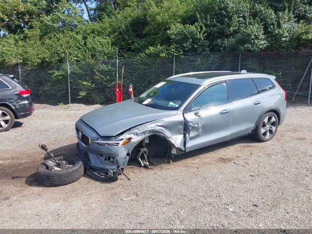 YV4L12WY2P2107307 Volvo V60 Cross Country B5 Plus