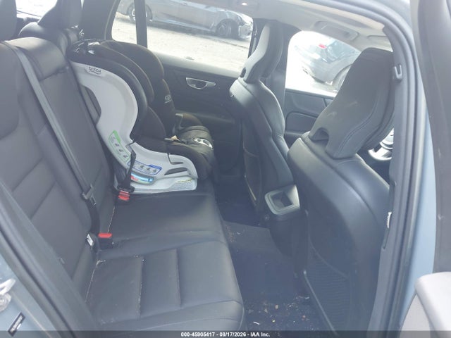 YV4L12WY2P2107307 Volvo V60 Cross Country B5 Plus