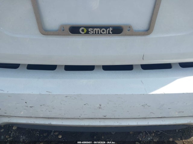 Auction sale of the 2015 Smart Fortwo Passion, vin: WMEEJ3BA6FK804263, lot number: 45905451