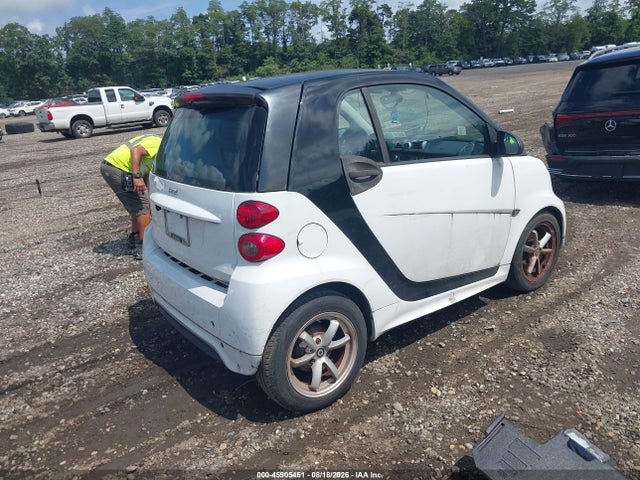 Auction sale of the 2015 Smart Fortwo Passion, vin: WMEEJ3BA6FK804263, lot number: 45905451