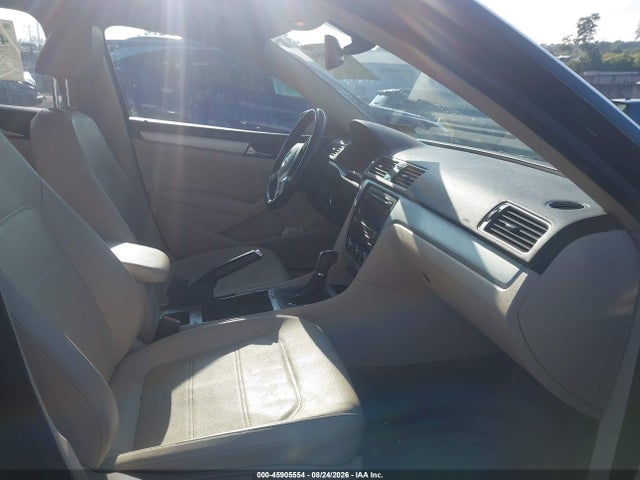 2012 Volkswagen Passat 2.5l Se მანქანა იყიდება აუქციონზე, vin: 1VWBP7A39CC103651, აუქციონის ნომერი: 45905554