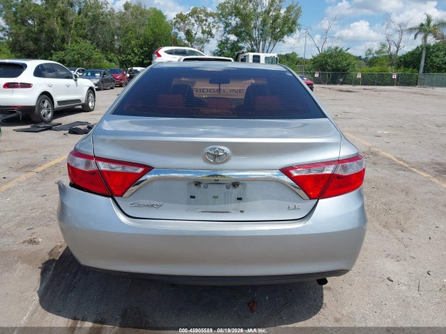 45905589 :رقم المزاد ، 4T1BF1FK4GU174979 vin ، 2016 Toyota Camry Le مزاد بيع