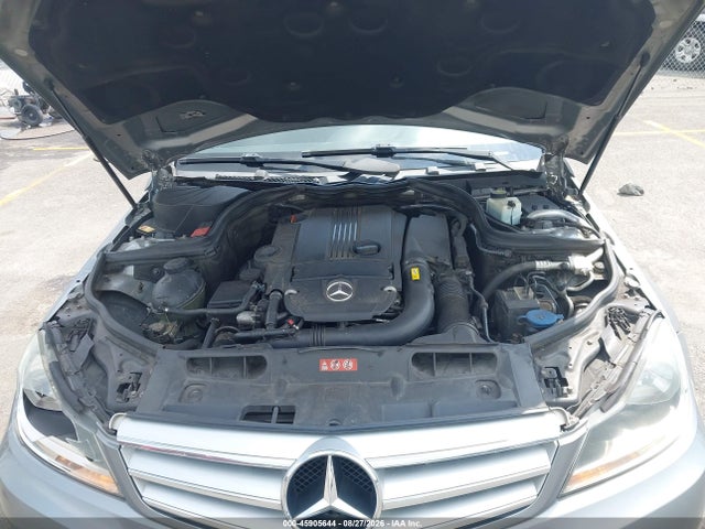 2013 Mercedes-benz C 250 Sport მანქანა იყიდება აუქციონზე, vin: WDDGF4HB6DR295879, აუქციონის ნომერი: 45905644