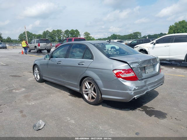 2013 Mercedes-benz C 250 Sport მანქანა იყიდება აუქციონზე, vin: WDDGF4HB6DR295879, აუქციონის ნომერი: 45905644