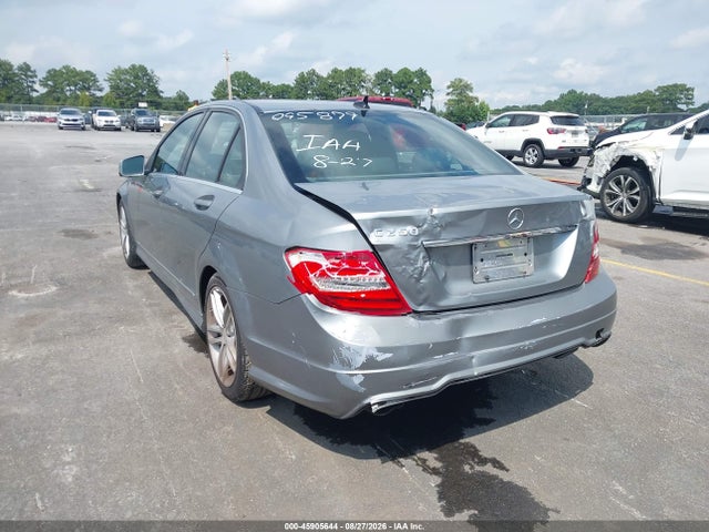 2013 Mercedes-benz C 250 Sport მანქანა იყიდება აუქციონზე, vin: WDDGF4HB6DR295879, აუქციონის ნომერი: 45905644