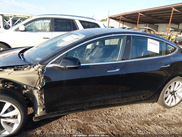 Tesla Model 3 Long Range/mid Range 2018 5YJ3E1EA4JF175778 Image 14