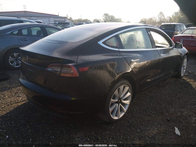 Tesla Model 3 Long Range/mid Range 2018 5YJ3E1EA4JF175778 Image 4