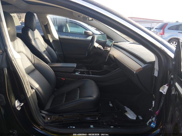 Tesla Model 3 Long Range/mid Range 2018 5YJ3E1EA4JF175778 Image 5