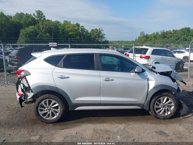 2018 Hyundai Tucson Sel Plus მანქანა იყიდება აუქციონზე, vin: KM8J3CA47JU636869, აუქციონის ნომერი: 45905895