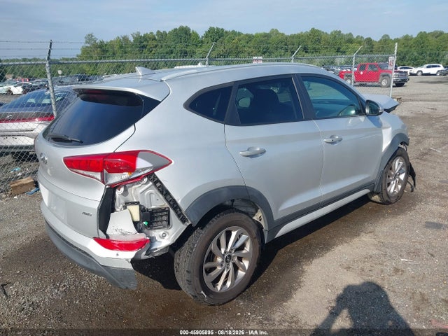 2018 Hyundai Tucson Sel Plus მანქანა იყიდება აუქციონზე, vin: KM8J3CA47JU636869, აუქციონის ნომერი: 45905895