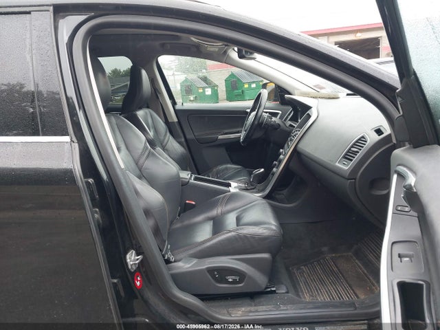 Продажа на аукционе авто 2014 Volvo Xc60 T6 R-design Premier Plus, vin: YV4902DZ7E2547710, номер лота: 45905962