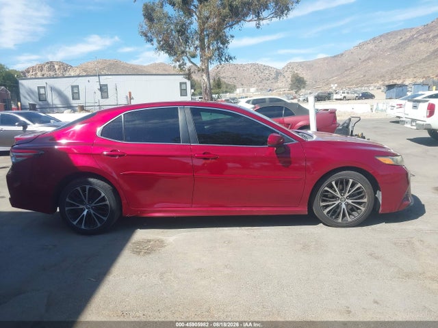 4T1B11HK1JU609542 Toyota CAMRY SE