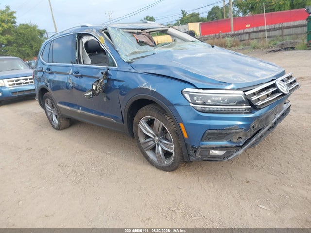 2018 Volkswagen Tiguan 2.0t Sel Premium მანქანა იყიდება აუქციონზე, vin: 3VV4B7AX8JM196317, აუქციონის ნომერი: 45906111