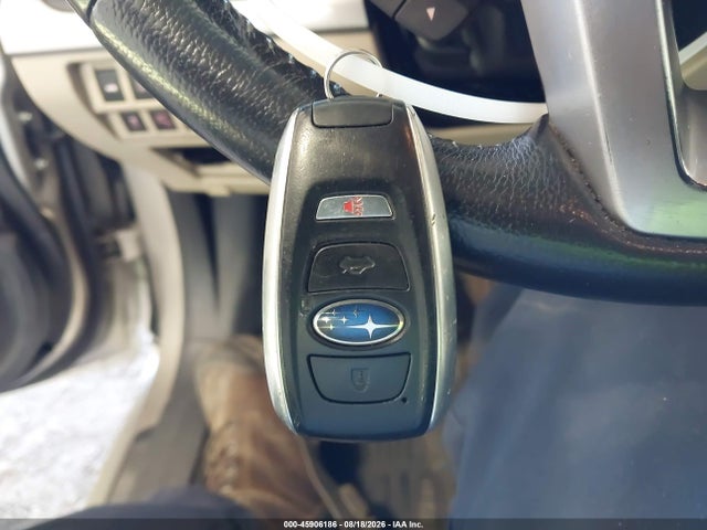 45906186 :رقم المزاد ، 4S3BNAN6XH3008825 vin ، 2017 Subaru Legacy 2.5i Limited مزاد بيع