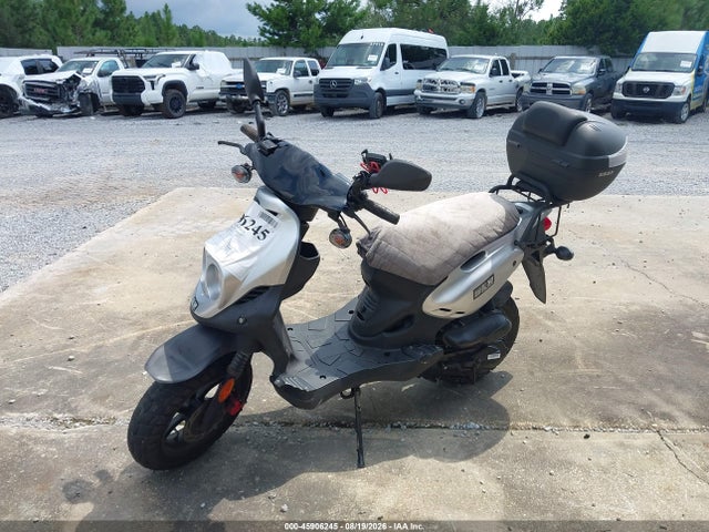 Genuine Scooter Co. Roughhouse 50 2022 RFVPMP205N1022799 Image 2
