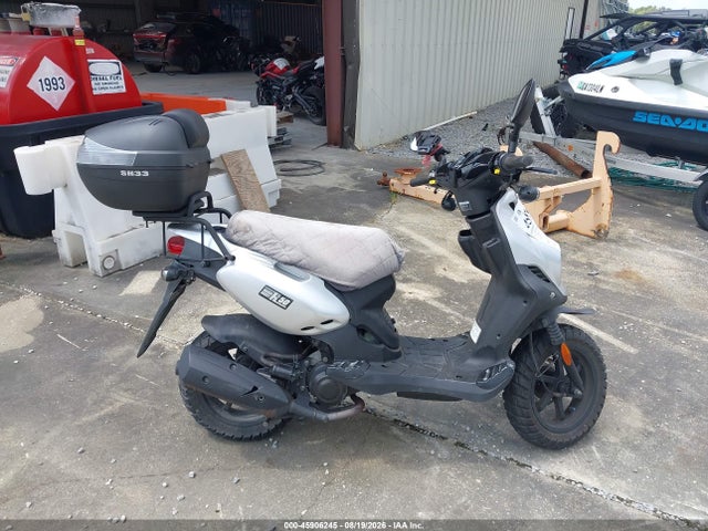Genuine Scooter Co. Roughhouse 50 2022 RFVPMP205N1022799 Image 12