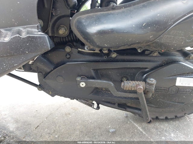 Genuine Scooter Co. Roughhouse 50 2022 RFVPMP205N1022799 Image 9