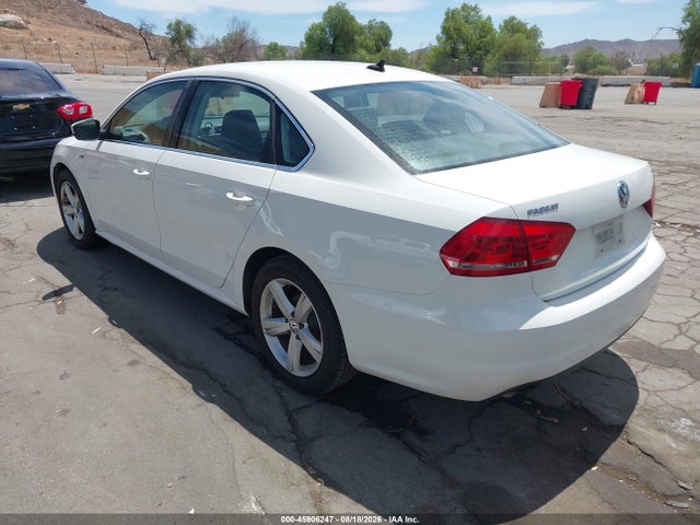 2015 Volkswagen Passat 1.8t Limited Edition მანქანა იყიდება აუქციონზე, vin: 1VWAT7A36FC109676, აუქციონის ნომერი: 45906247