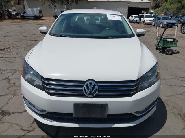 2015 Volkswagen Passat 1.8t Limited Edition მანქანა იყიდება აუქციონზე, vin: 1VWAT7A36FC109676, აუქციონის ნომერი: 45906247