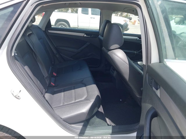 2015 Volkswagen Passat 1.8t Limited Edition მანქანა იყიდება აუქციონზე, vin: 1VWAT7A36FC109676, აუქციონის ნომერი: 45906247