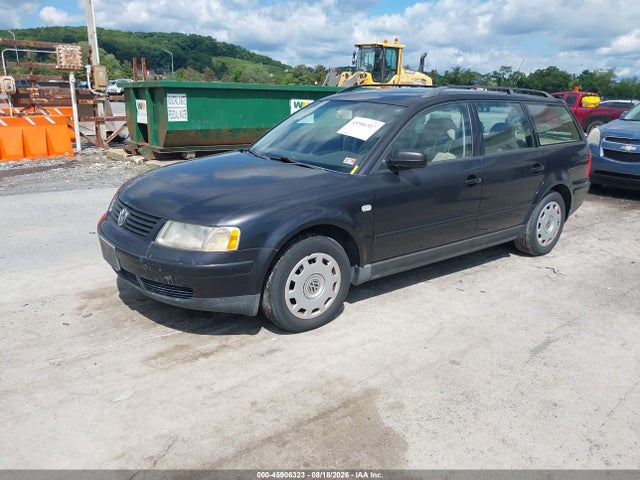 45906323 :رقم المزاد ، WVWHC63B81E031169 vin ، 2001 Volkswagen Passat Gls مزاد بيع