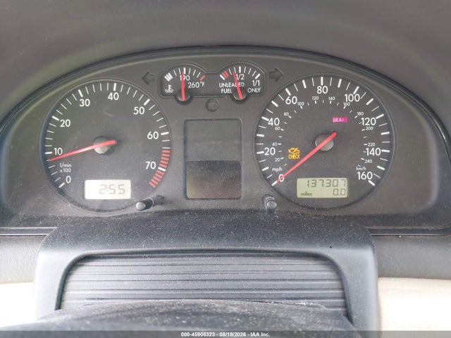45906323 :رقم المزاد ، WVWHC63B81E031169 vin ، 2001 Volkswagen Passat Gls مزاد بيع