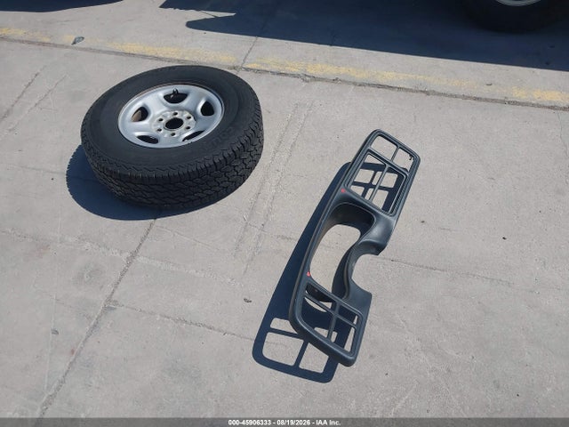 Продажа на аукционе авто 1999 Gmc New Sierra 1500 Sl, vin: 1GTEC14W5XE517616, номер лота: 45906333