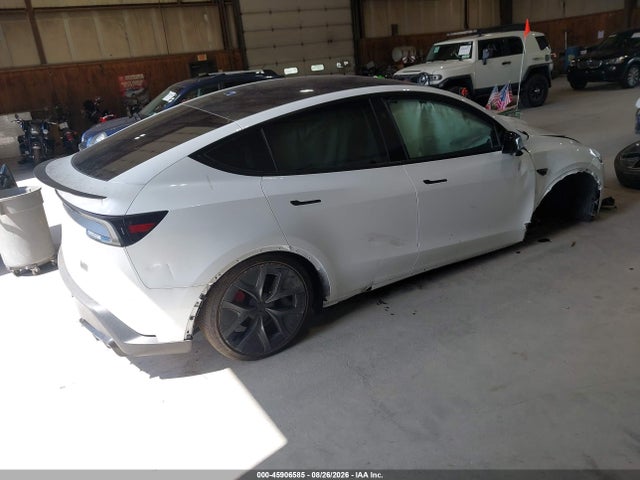 7SAYGDET6TA618597 Tesla Model Y Performance All-wheel Drive