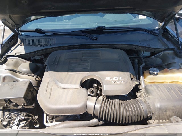 Chrysler 300 300s 2018 2C3CCABG0JH214122 Image 10
