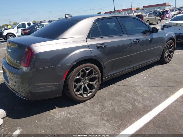 Chrysler 300 300s 2018 2C3CCABG0JH214122 Image 4