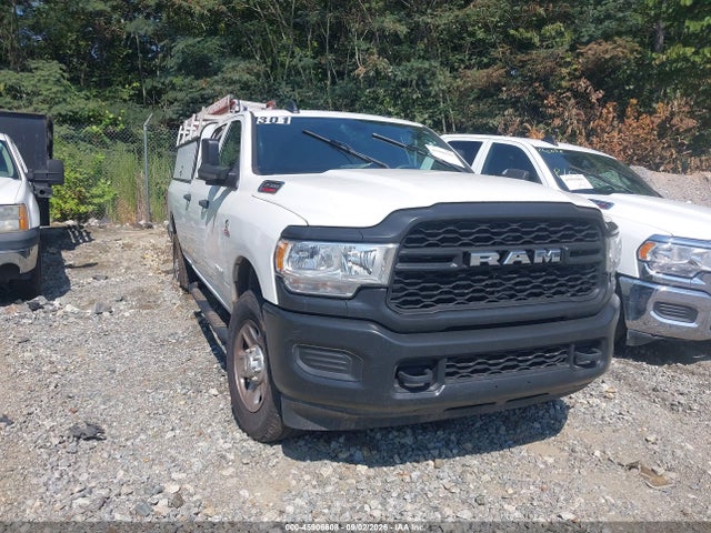 45906608 :رقم المزاد ، 3C6UR5HL8NG322818 vin ، 2022 Ram 2500 Tradesman  4x4 8' Box مزاد بيع