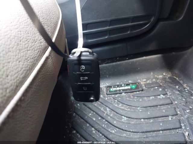 45906687 :رقم المزاد ، 3VWL17AJ7HM225547 vin ، 2017 Volkswagen Jetta 1.8t Sel مزاد بيع