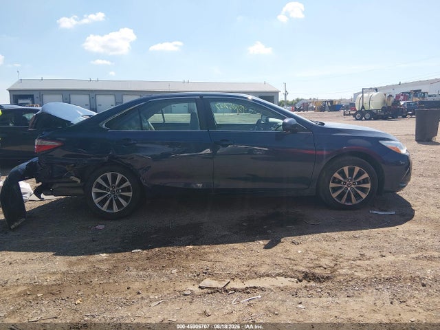 45906707 :رقم المزاد ، 4T1BF1FK7HU644407 vin ، 2017 Toyota Camry Xle مزاد بيع