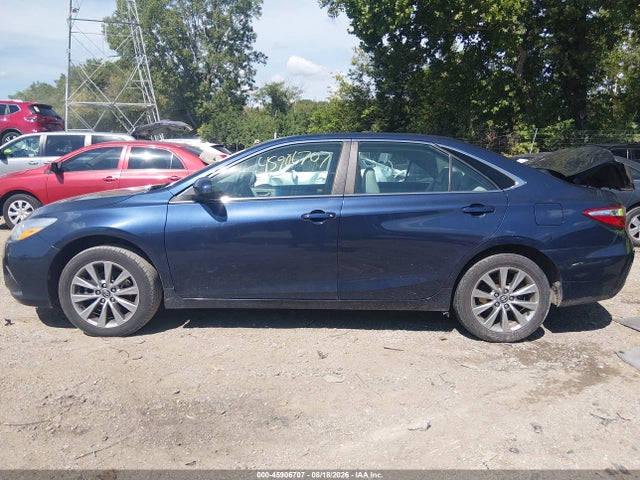 45906707 :رقم المزاد ، 4T1BF1FK7HU644407 vin ، 2017 Toyota Camry Xle مزاد بيع