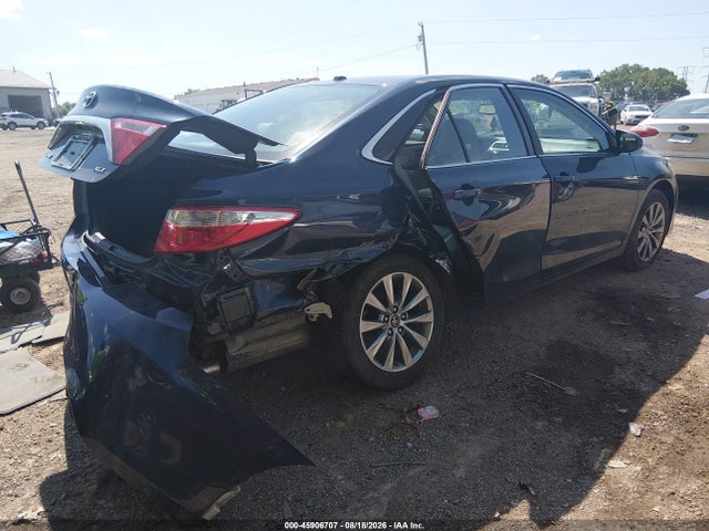 45906707 :رقم المزاد ، 4T1BF1FK7HU644407 vin ، 2017 Toyota Camry Xle مزاد بيع