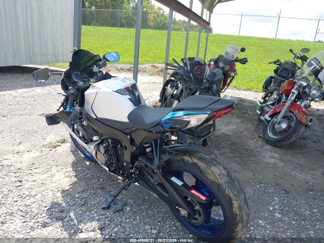 Suzuki GSX-R600 2026 JS1GN7FA7T7100613 Image 3