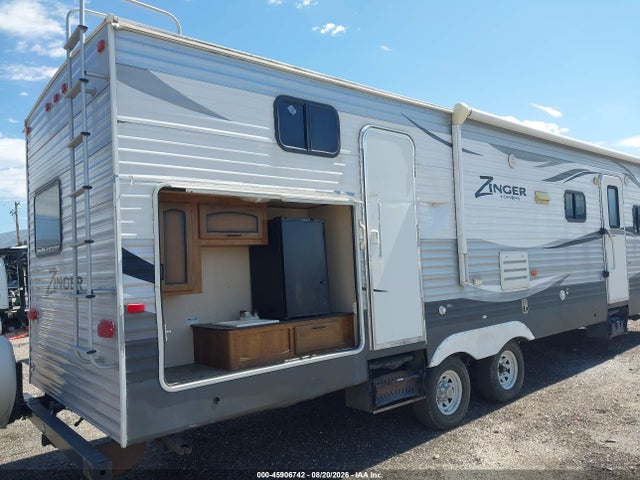 45906742 :رقم المزاد ، 4V0TC3124GJ007727 vin ، 2016 Crossroads Zinger Zt328s مزاد بيع