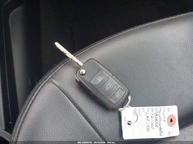 45906785 :رقم المزاد ، 3VWRW31C49M500900 vin ، 2009 Volkswagen New Beetle 2.5l مزاد بيع