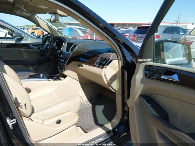 45906796 :رقم المزاد ، 4JGDF6EE0GA671546 vin ، 2016 Mercedes-benz Gl 450 4matic مزاد بيع