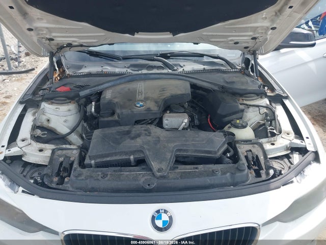 BMW 320i Xdrive 2014 WBA3C3G51ENS71826 Image 10