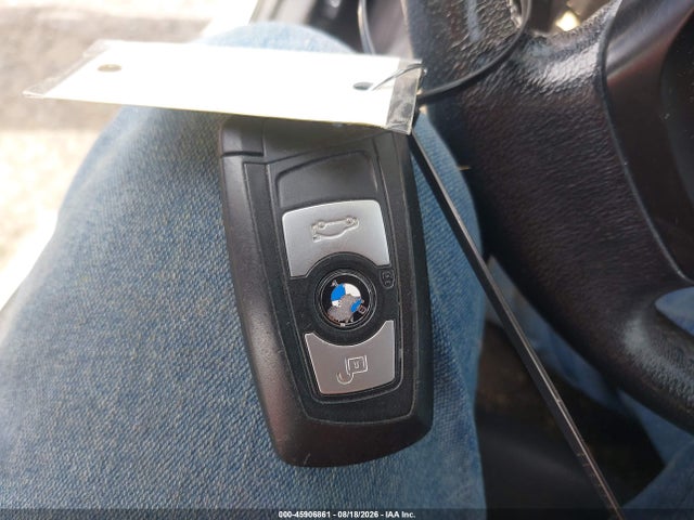 BMW 320i Xdrive 2014 WBA3C3G51ENS71826 Image 11