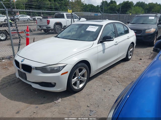 BMW 320i Xdrive 2014 WBA3C3G51ENS71826 Image 2