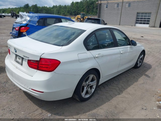 BMW 320i Xdrive 2014 WBA3C3G51ENS71826 Image 4