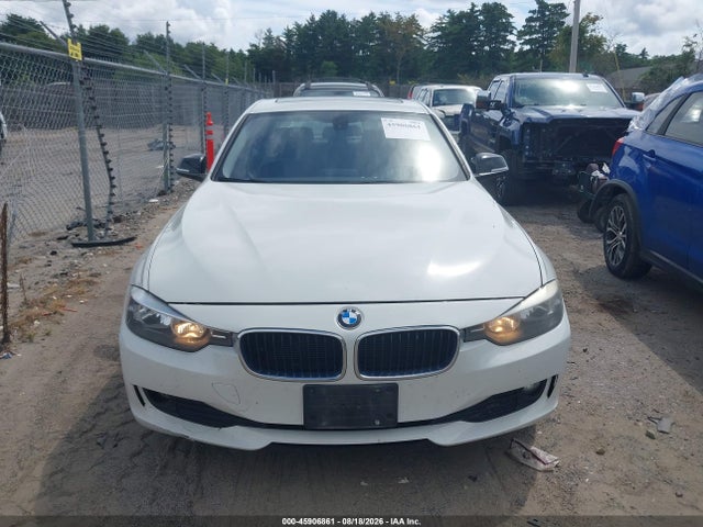 BMW 320i Xdrive 2014 WBA3C3G51ENS71826 Image 6