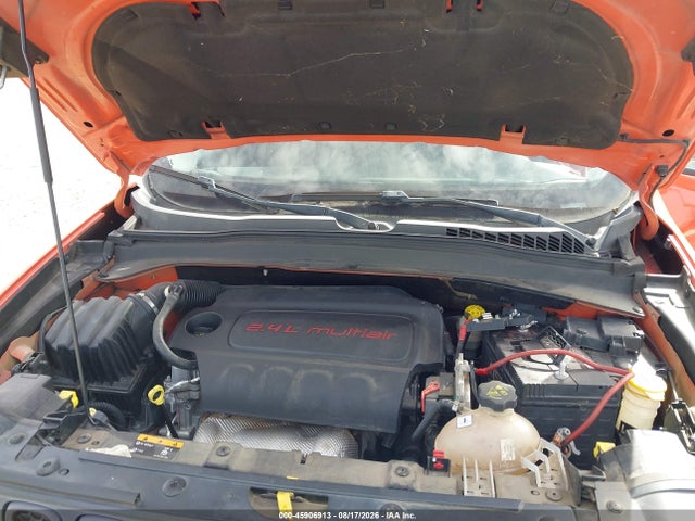 45906913 :رقم المزاد ، ZACCJBCTXFPC18266 vin ، 2015 Jeep Renegade Trailhawk مزاد بيع