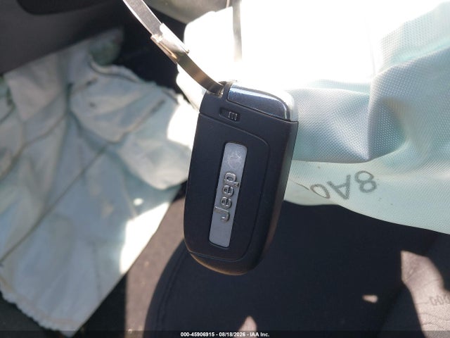 Продажа на аукционе авто 2021 Jeep Renegade Trailhawk 4x4, vin: ZACNJDC14MPM32036, номер лота: 45906915