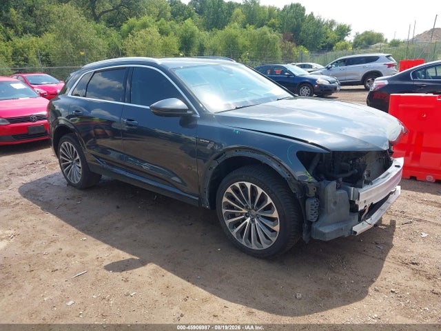 2019 WA1VAAGE5KB024967 main image