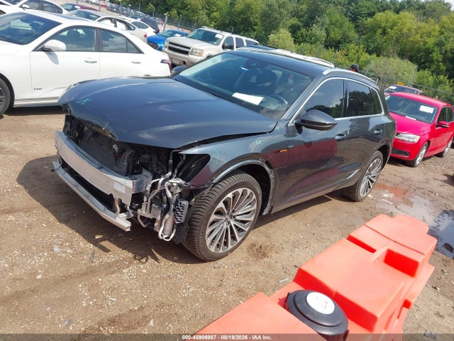Audi E-tron Premium Plus 2019 WA1VAAGE5KB024967 Image 2